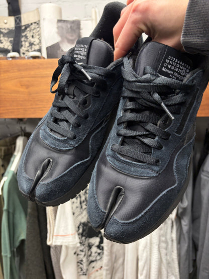 Maison Margiela x Reebok ‘Tabi’ Club-C Classic Suede Low Top Sneakers
