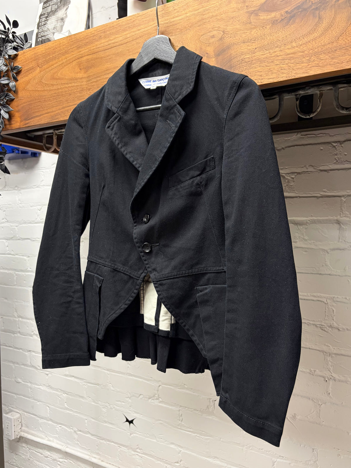2007 Comme Des Garcons Garcons Black Cropped Length Blazer