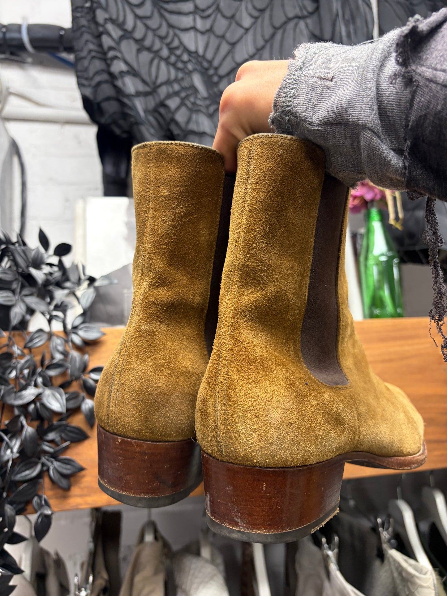 Saint Laurent Brown Suede ‘Wyatt’ Pointed Toe Chelsea Boots