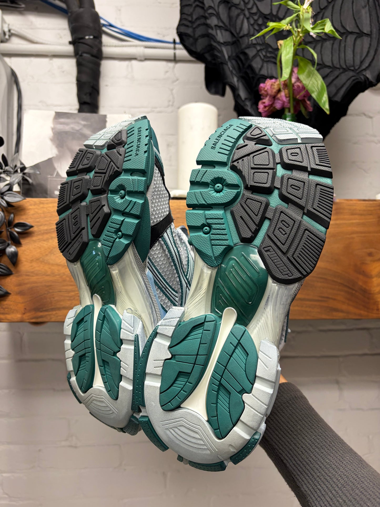 Balenciaga ‘Runner’ White/Teal Blue Low Top Sneakers