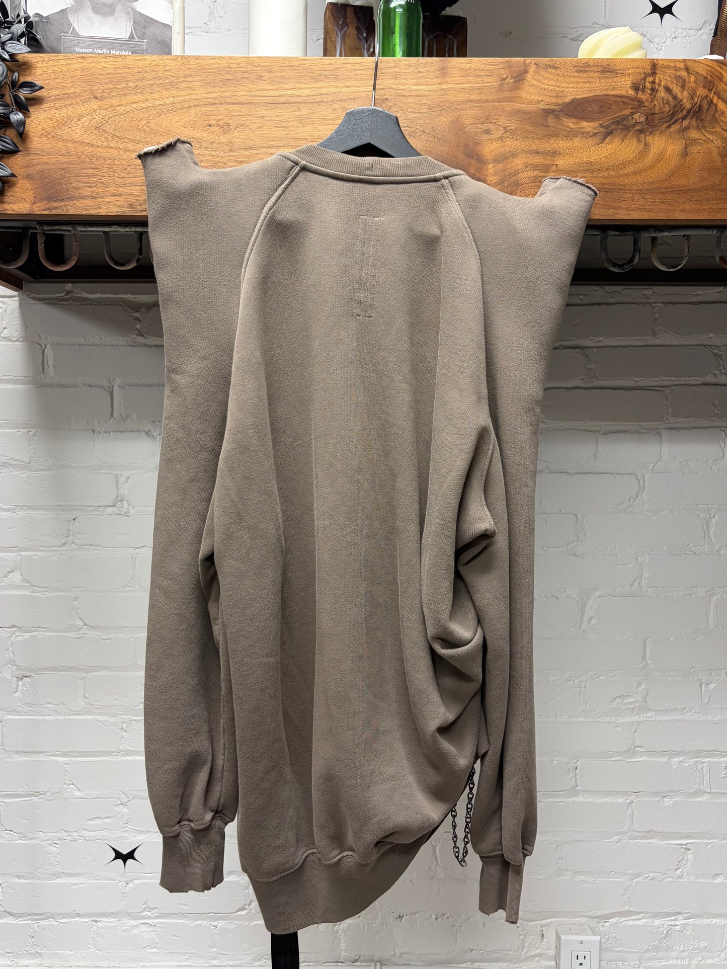 SS2025 Rick Owens ‘Hollywood’ Tec Shoulder Horns Dust Sweatshirt