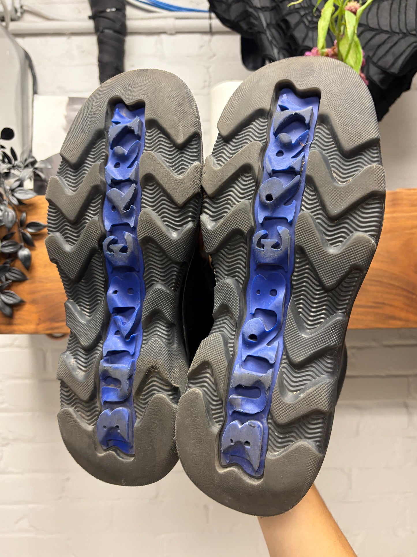 Burberry Trek Lace-Up Black/Blue Leather Ankle Boots