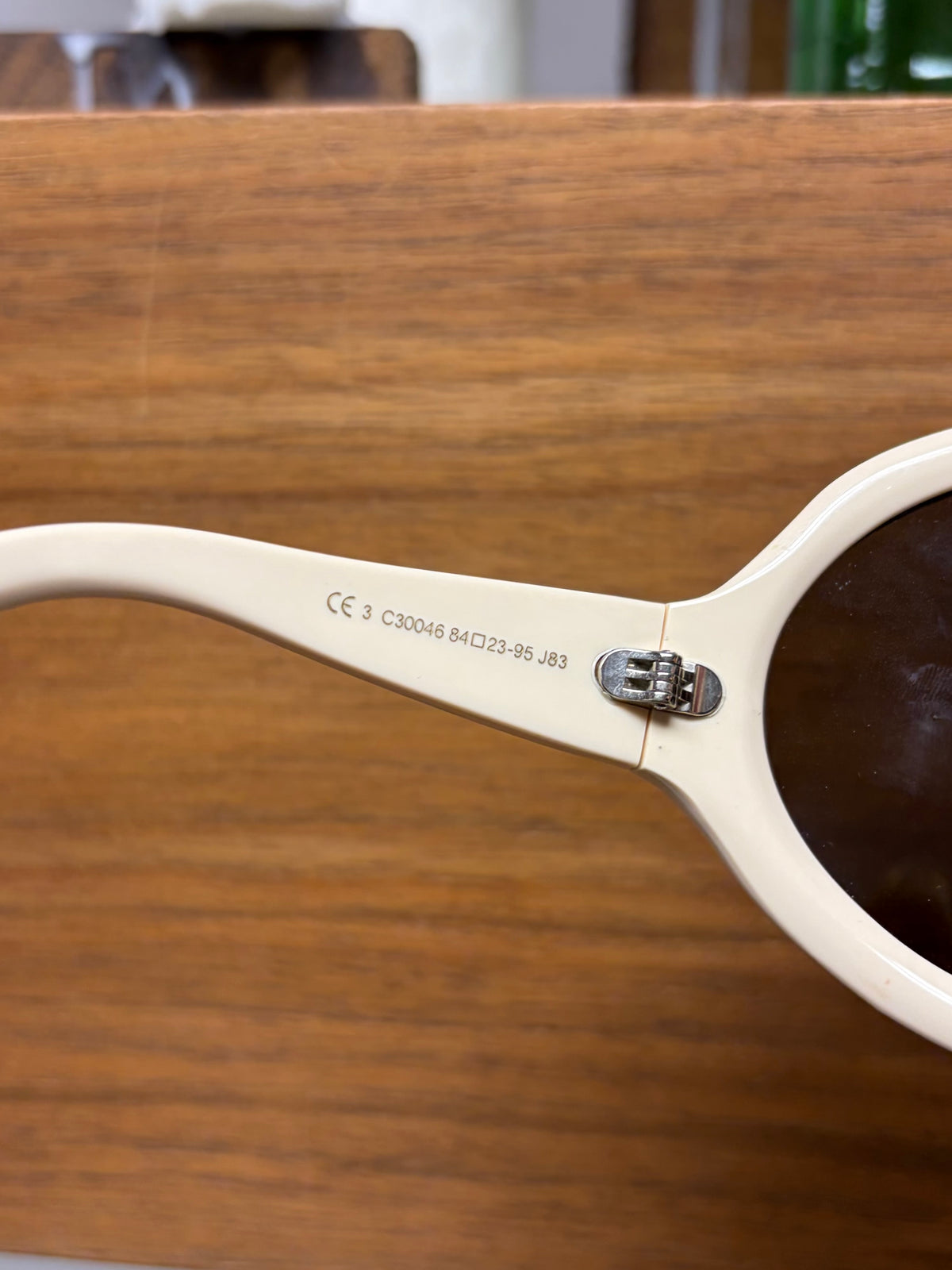 Acne Studios Cream White ‘Bug Eye’ Wraparound Lens Sunglasses