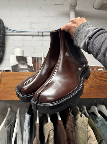 Maison Margiela ‘Tabi’ Split Toe Chelsea ‘Lug Sole’ Boots