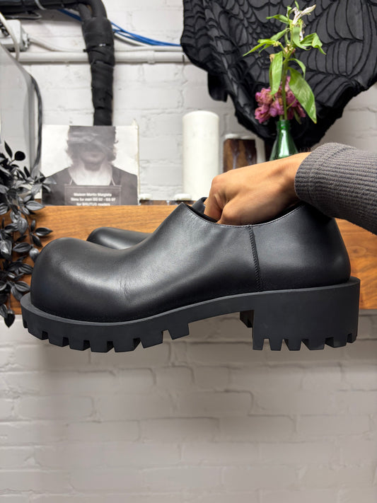 Balenciaga ‘Hummer’ Black Leather Laceless Oversized Derbys