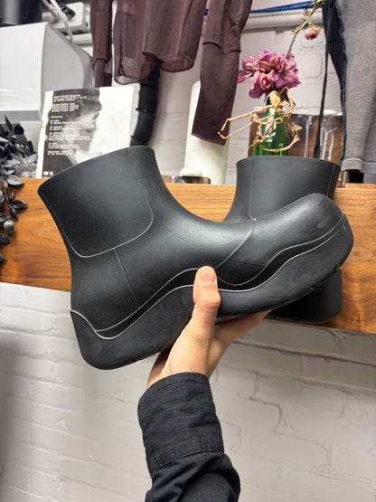 Bottega Veneta ‘Puddle’ Black Rubber Boots