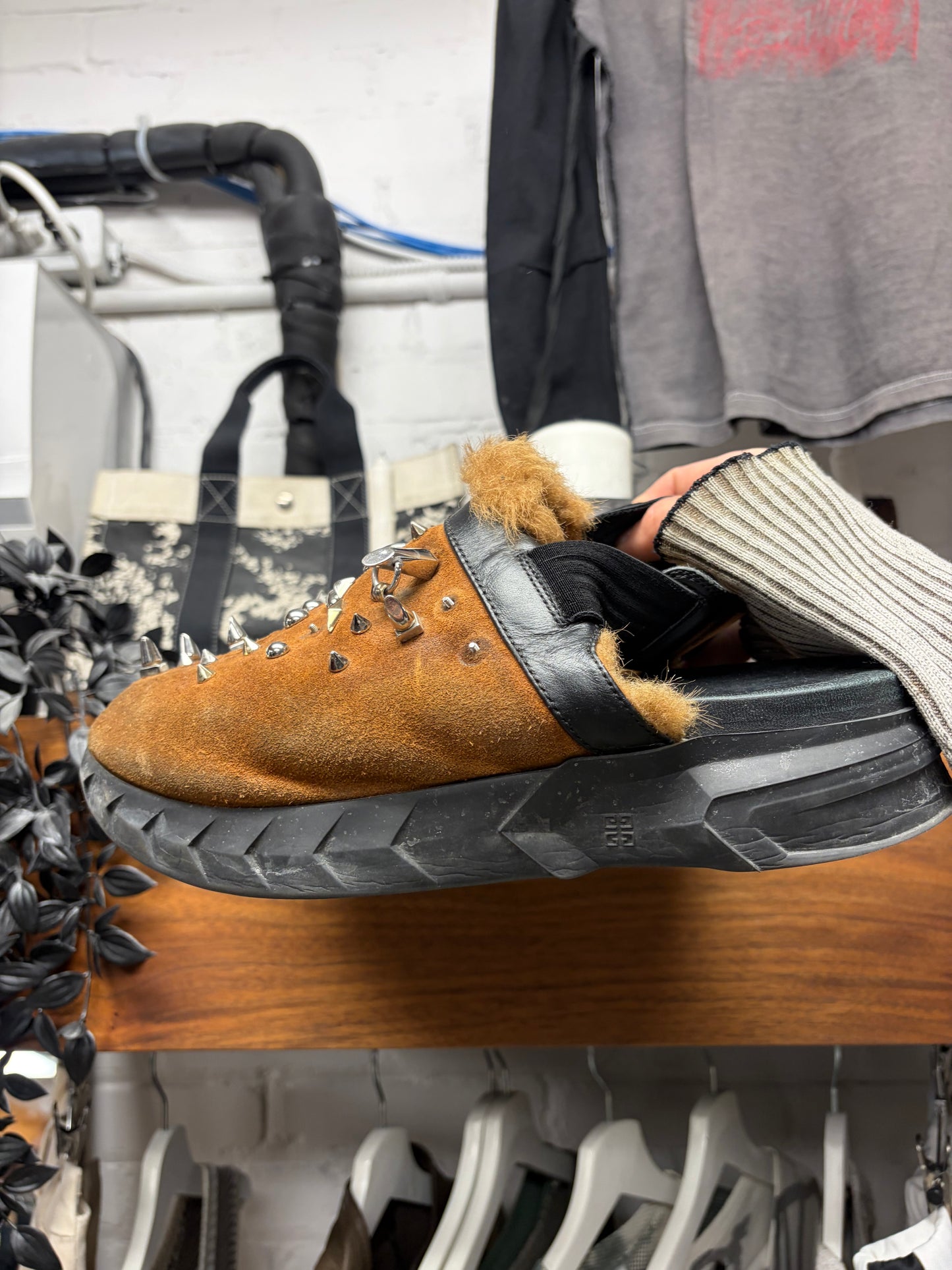 AW2021 Givenchy Tan Suede ‘Marshmallow’ Spiked Slingback Clogs