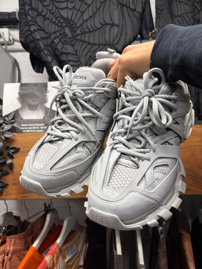 Balenciaga ‘Track Runner’ Grey Low Top Sneakers