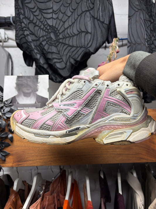 Balenciaga ‘Runner’ Pink/Grey Low Top Sneakers