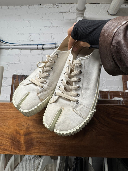 Maison Margiela ‘Tabi’ Split Toe Low Top Sneakers