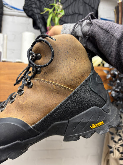 R.O.A. ‘Andreas’ Noix Brown Leather/Black Hiking Boots