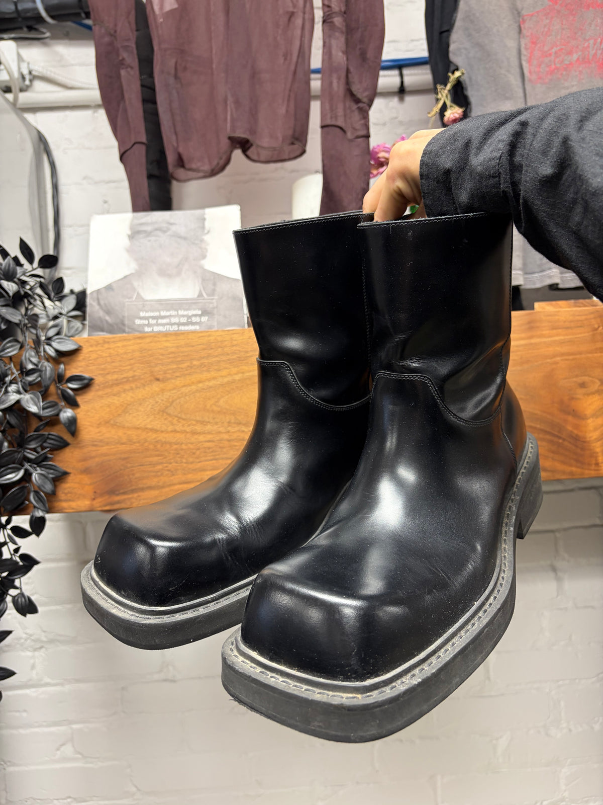 AW2022 Balenciaga ‘Inspector’ Black Leather Square Toe Boots