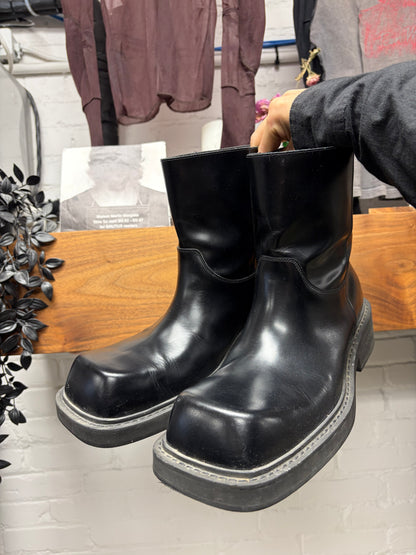 AW2022 Balenciaga ‘Inspector’ Black Leather Square Toe Boots
