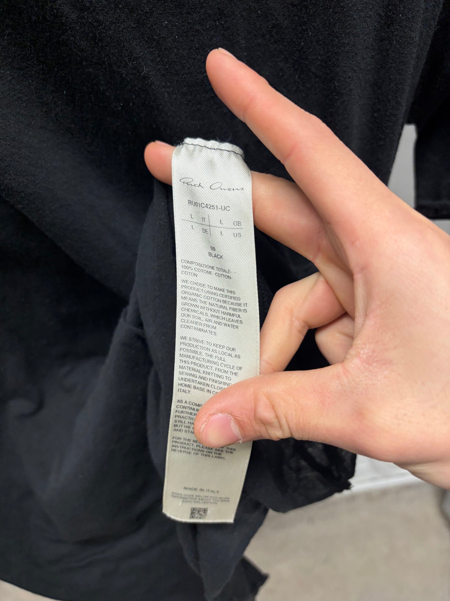 SS2023 Rick Owens ‘Edfu’ Asymmetric Split Seam Black T-Shirt