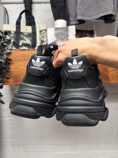 Balenciaga x Adidas ‘Triple S’ Black/White Low Top Sneakers