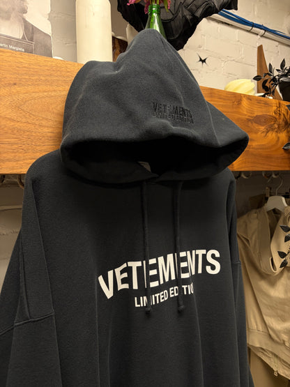 Vetements ‘Limited Edition’ Embroidered Logo Black/White Oversized Hoodie