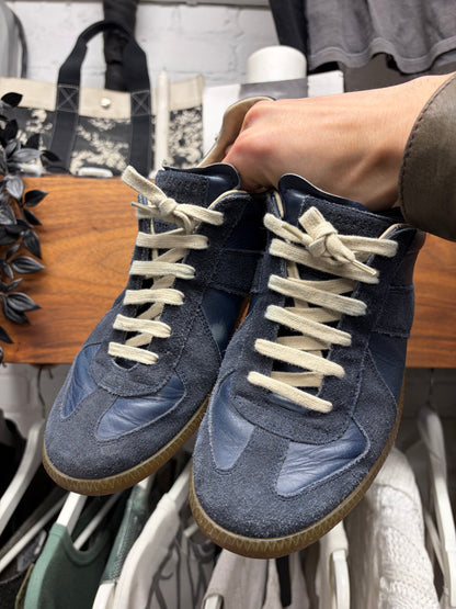 Maison Margiela ‘G.A.T.’ Blue Leather/Gum Sole Low Top Sneakers