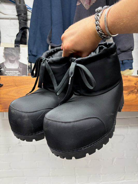 Balenciaga ‘Alaska’ Black Low Top Ski Boots