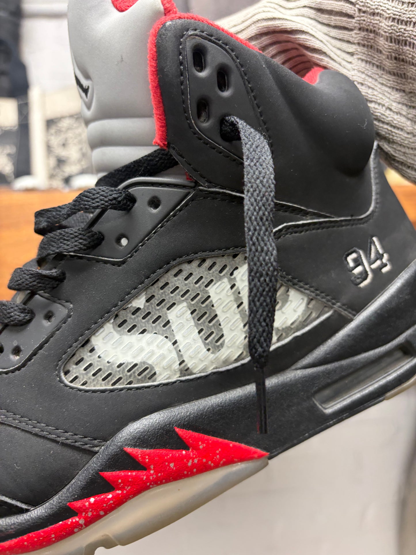 Supreme x Jordan 5 ‘Bred’ High Top Sneakers