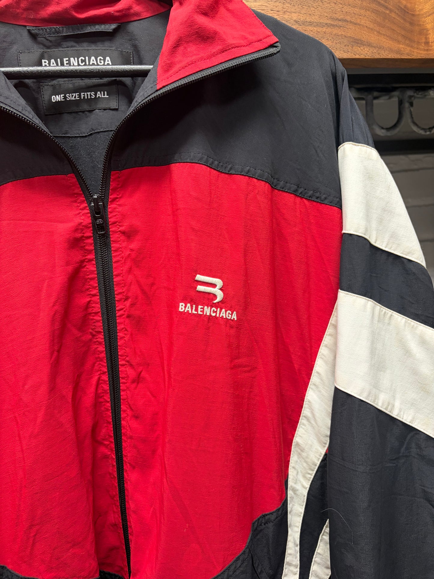 2020 Balenciaga ‘Sporty-B’ Black/Red Oversized Windbreaker