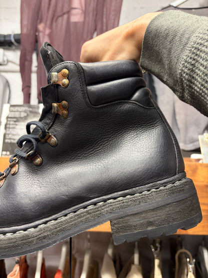 Guidi ‘19M’ Full Grain Black Leather Hiking Boots