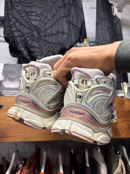 Balenciaga ‘Runner’ Pink/Grey Low Top Sneakers