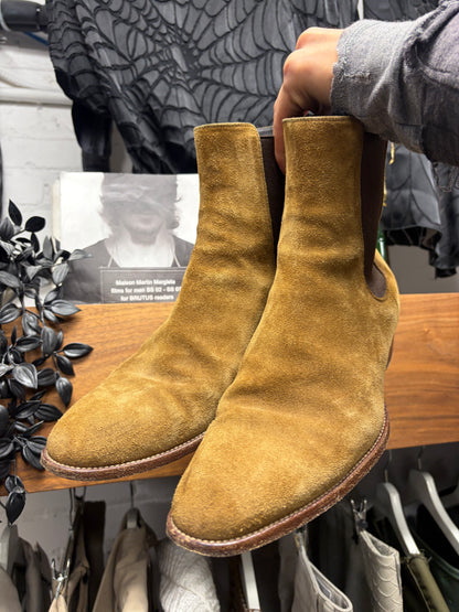 Saint Laurent Brown Suede ‘Wyatt’ Pointed Toe Chelsea Boots