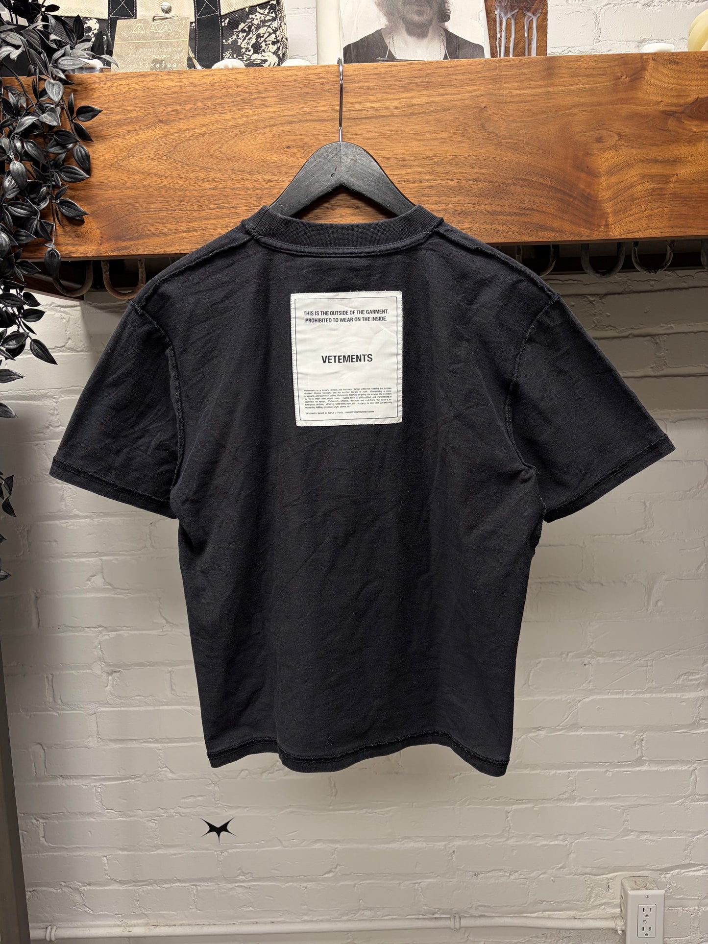 AW2019 Vetements ‘Care Label’ Cropped Black T-Shirt