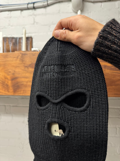 Vetements Ribbed Black Knit Balaclava/Ski Mask