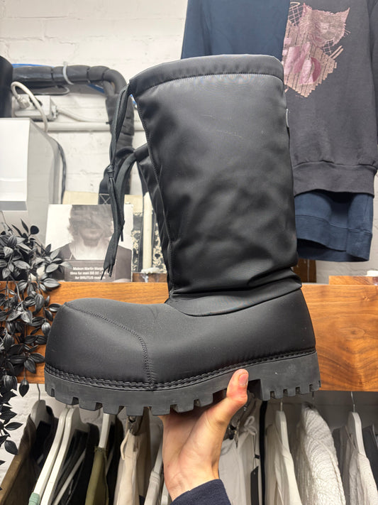 Balenciaga Black ‘Alaska’ High Top Ski Boots