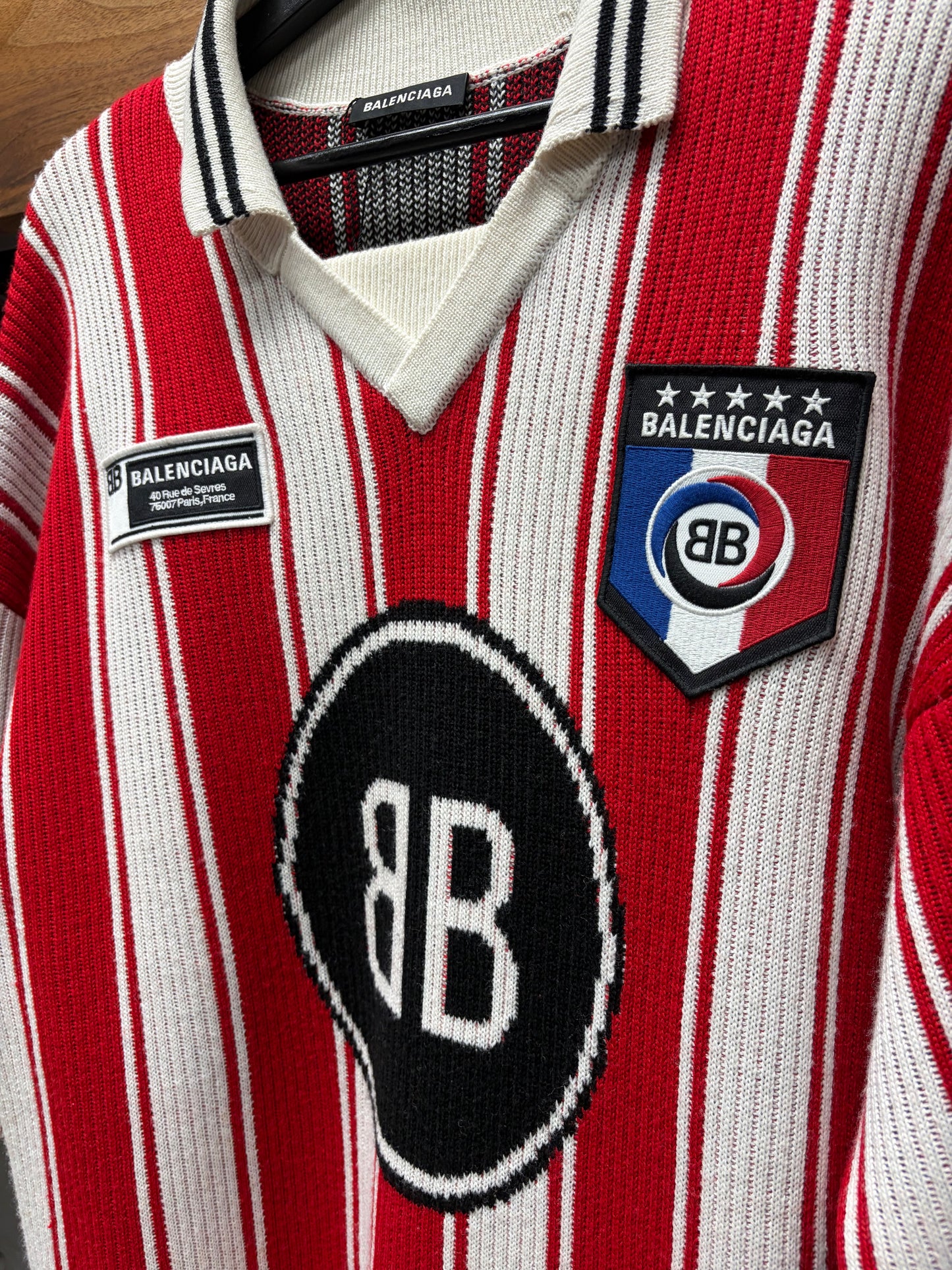 AW2018 Balenciaga Knit ‘BB Crest Logo’ White/Red Striped Soccer Jersey