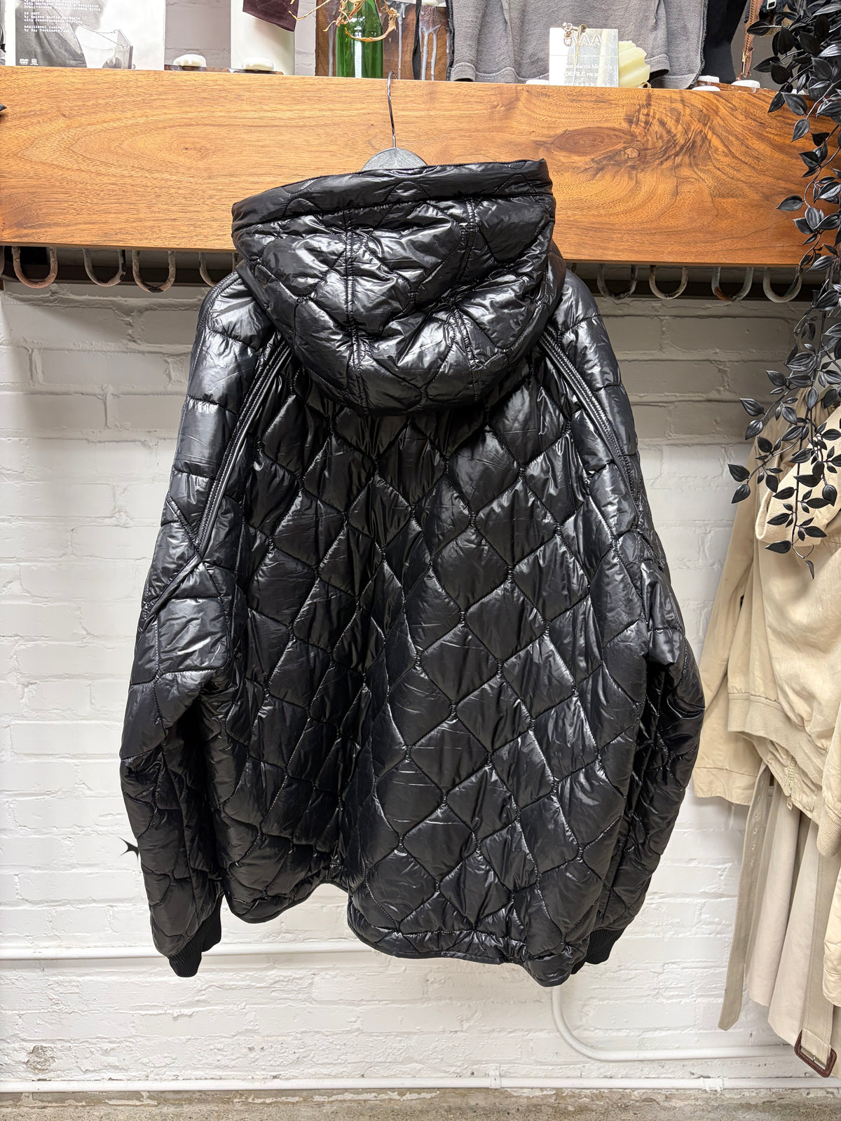 AW2022 Juun.J Insulated Black Quilted Pullover Hoodie