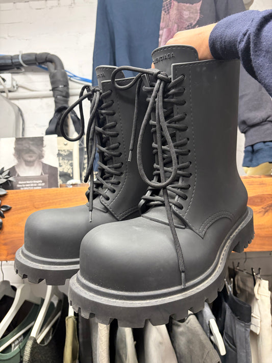 Balenciaga ‘Steroid’ Lace-Up Black Oversized Combat Boots