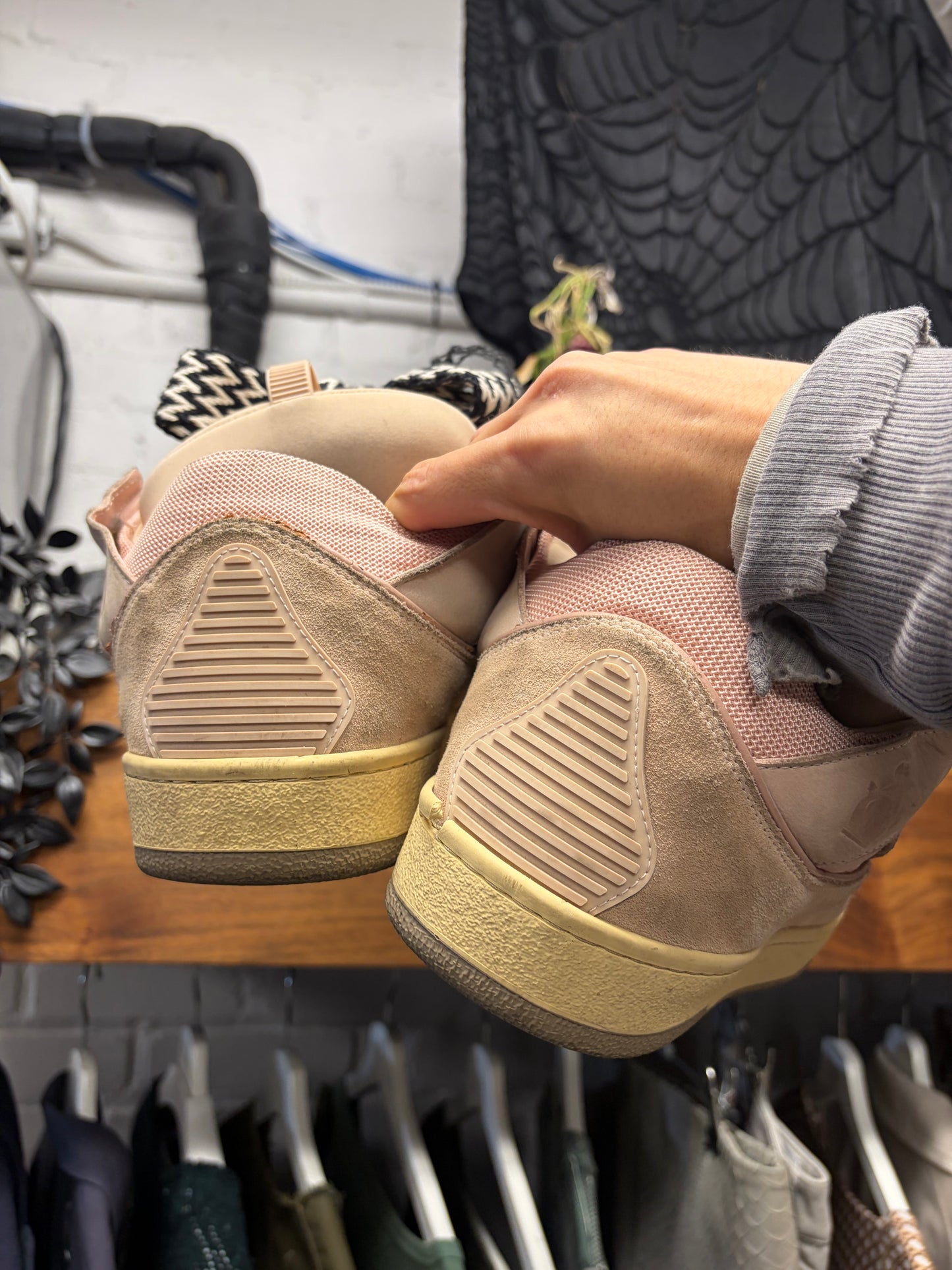 Lanvin Curb Jumbo Lace Low Top Padded Skate Sneakers