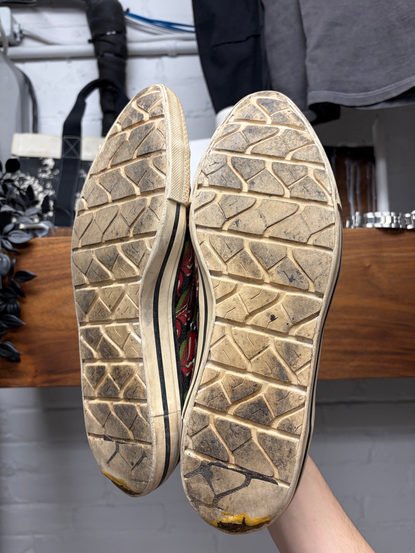 SS2006 Comme Des Garçons Homme Plus x Rolling Stones ‘Tongue & Lips’ Pointed Toe Converse