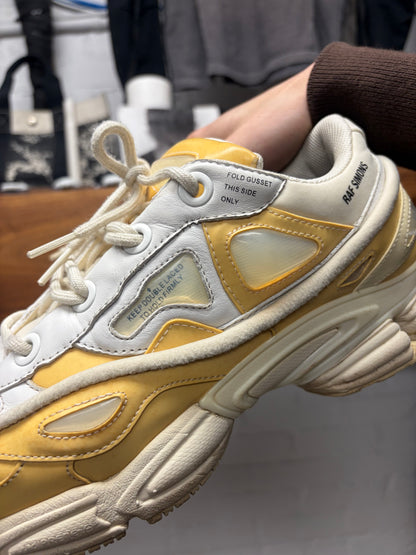 Raf Simons x Adidas Oswegos V1 ‘Bunny’ White/Cream Low Top Sneakers