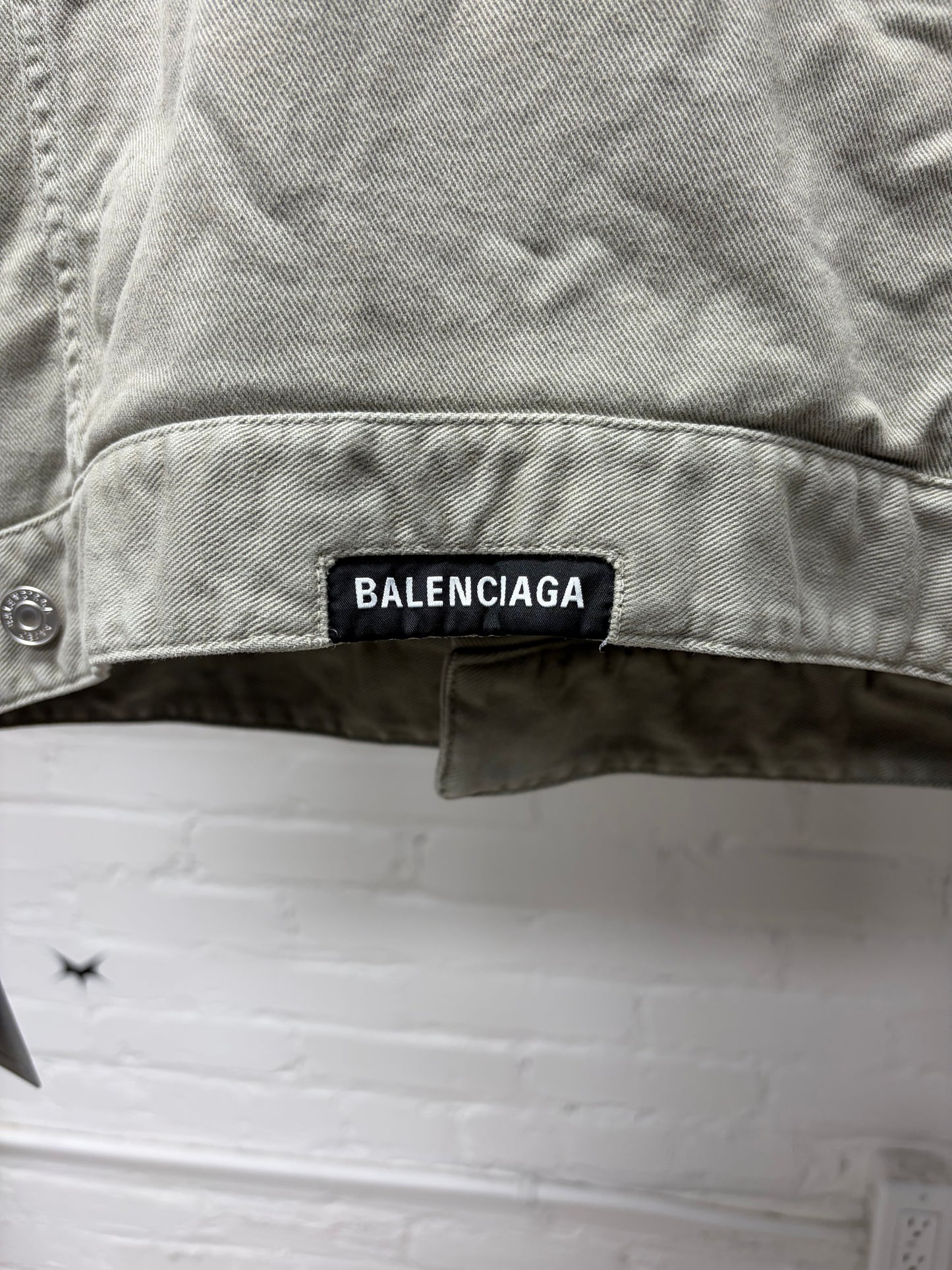 Balenciaga ‘Swing’ Grey Cropped Denim Jacket