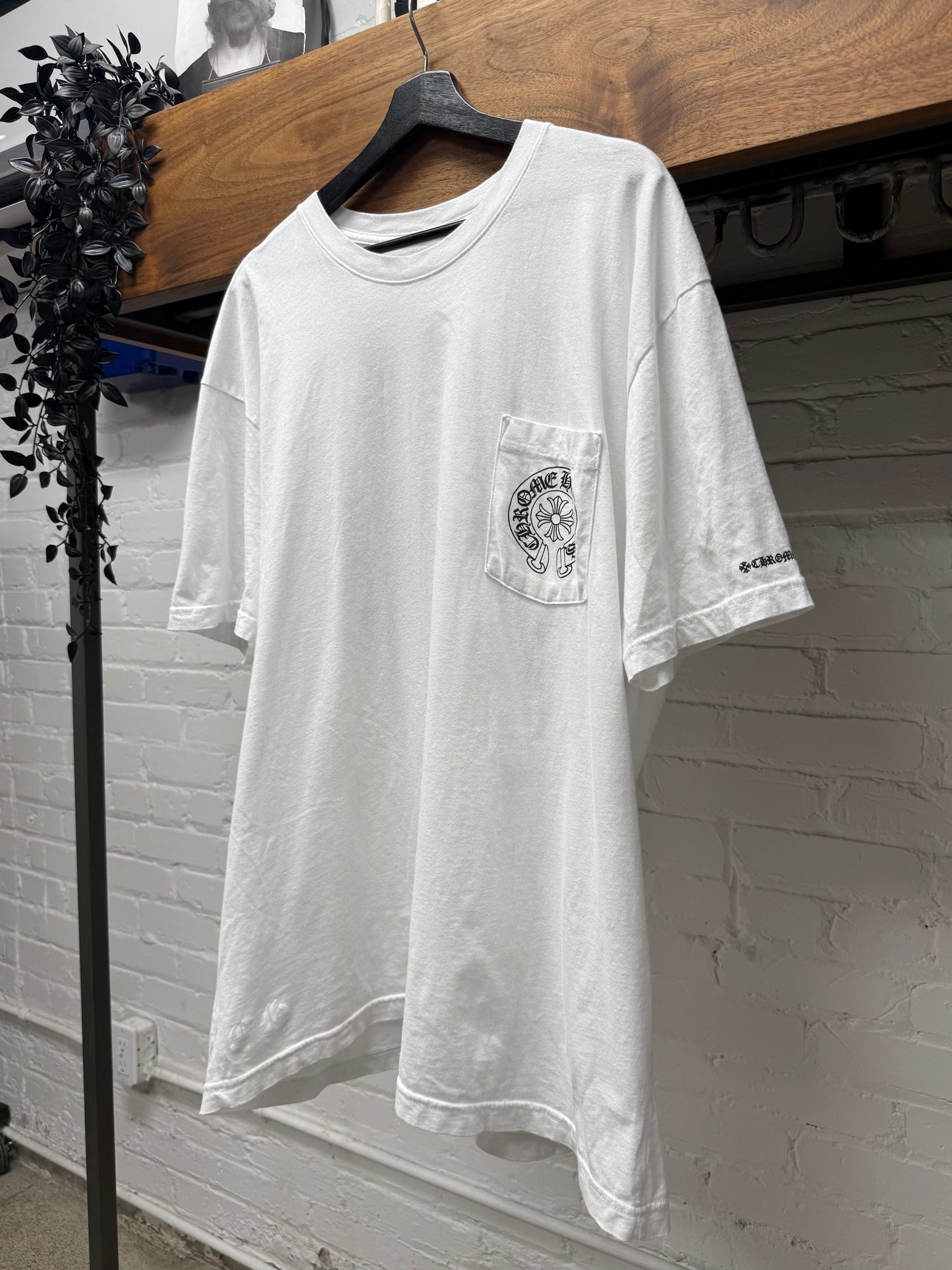 Chrome Hearts ‘Horseshoe’ Plus Cross Logo White Graphic T-Shirt