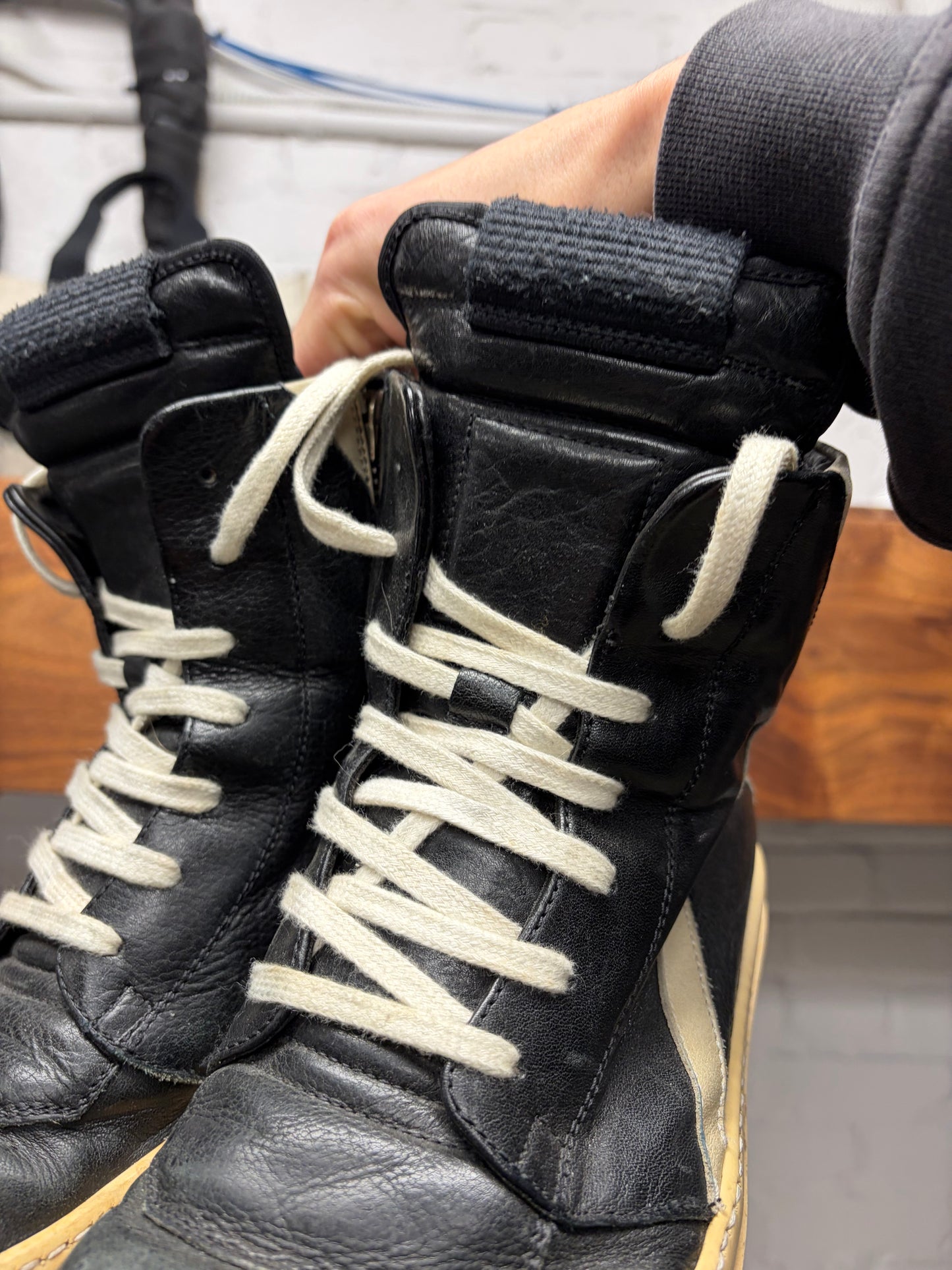 Rick Owens ‘Short Tongue’ Geobasket Black/Milk Sneakers