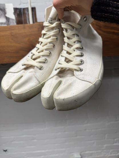 Maison Margiela ‘Tabi’ Split Toe High Top Sneakers