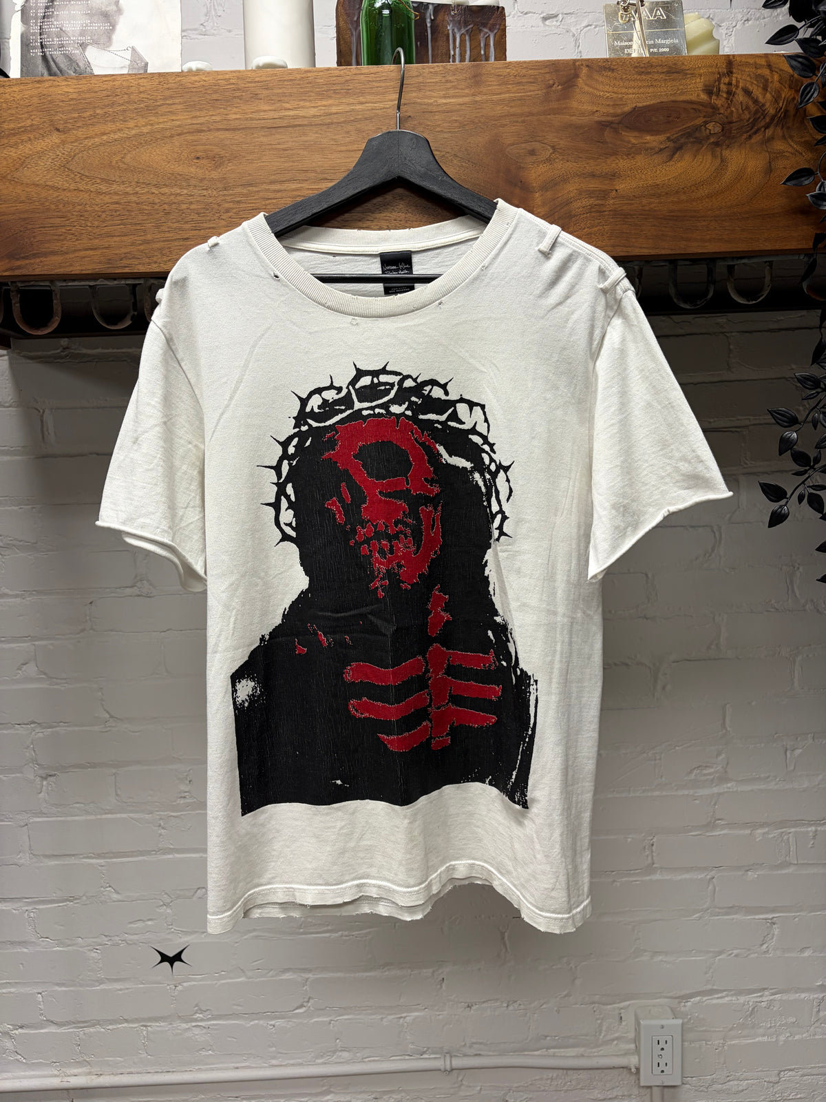 SS2006 Number (N)ine ‘Welcome to the Shadows’ Skull Jesus Distressed White Graphic T-Shirt