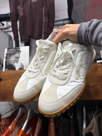 Hermes White/Gum Sole ‘Jet’ Low Top Sneakers