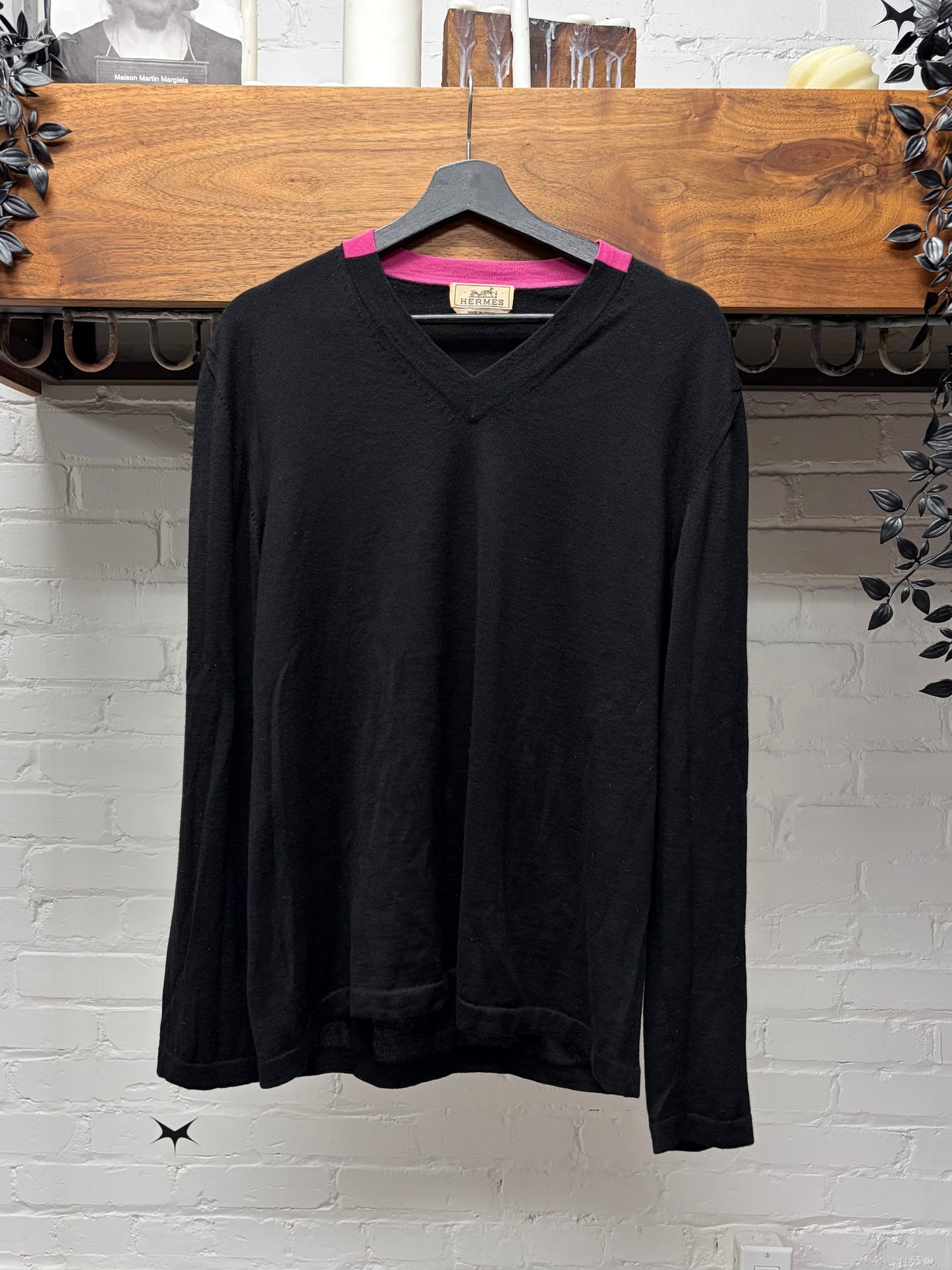 Hermes Black/Pink Cashmere V-Neck Knit Sweater