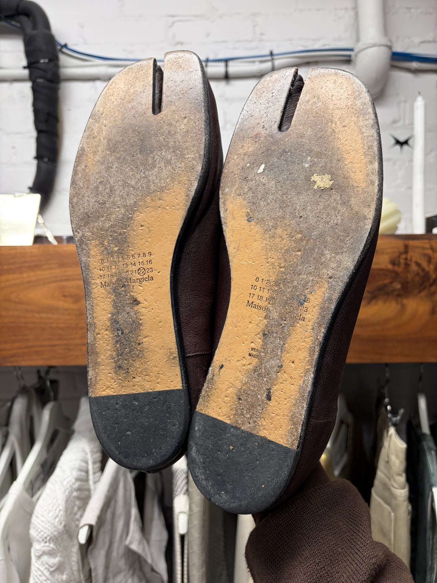 Maison Margiela ‘Tabi’ Split Toe Brown Leather Mule/Loafers