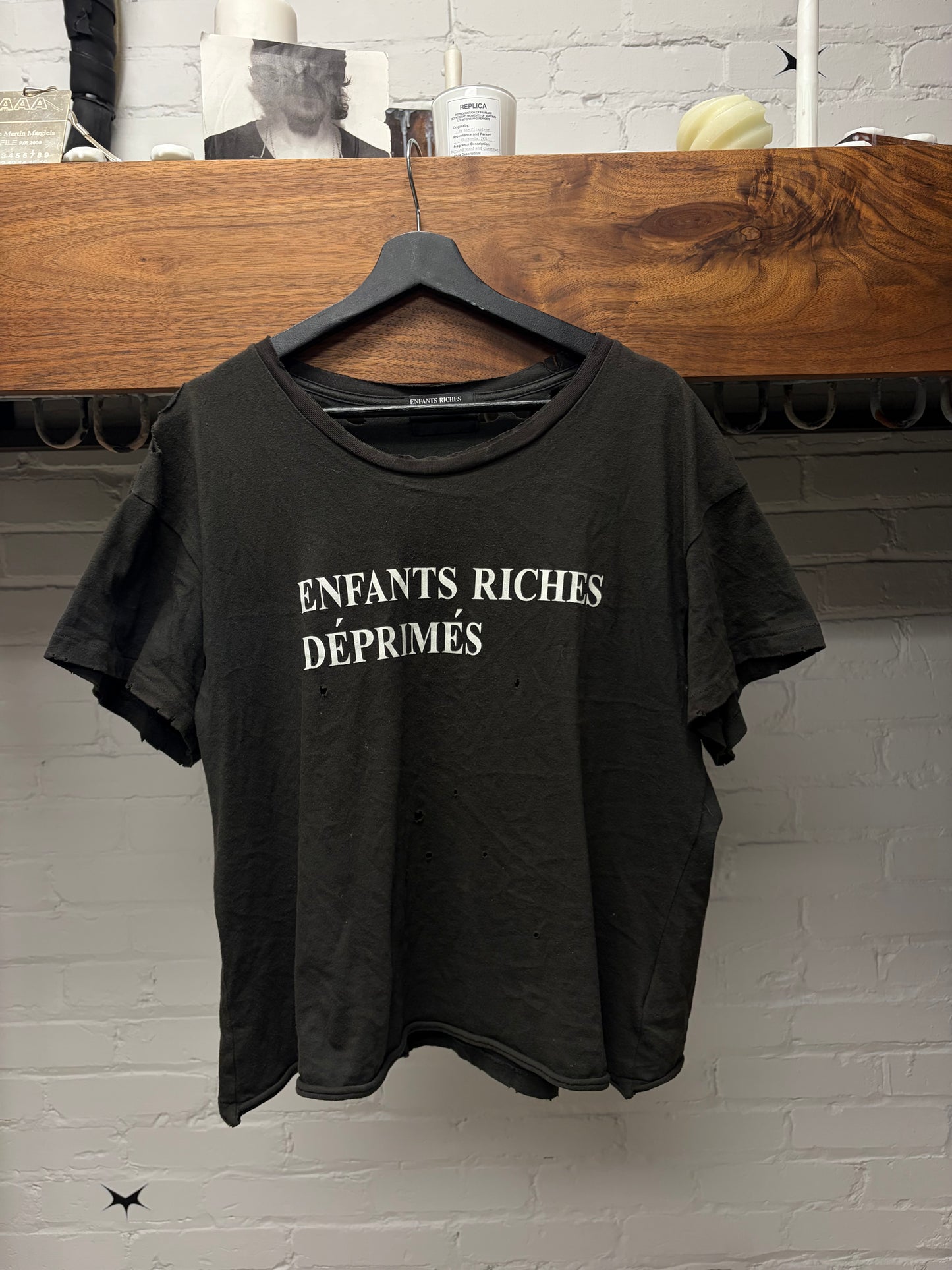 Enfants Riches Déprimés Brown Cropped Distressed Logo T-Shirt
