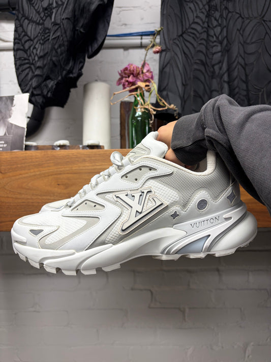 Louis Vuitton Runner ‘Tactic’ White/Grey Low Top Athletic Sneakers