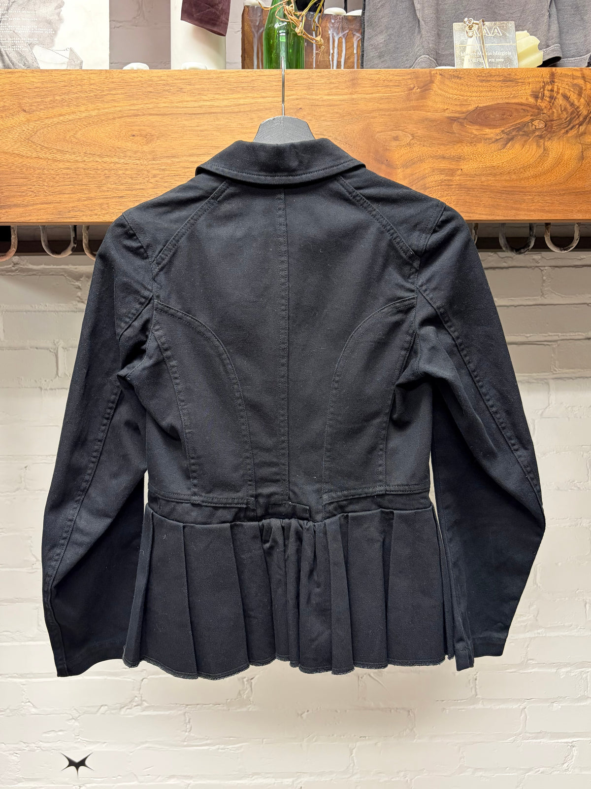 2007 Comme Des Garcons Garcons Black Cropped Length Blazer