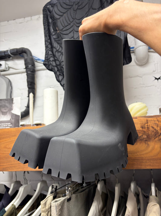 Balenciaga ‘Trooper’ Black Oversized Square Toe Combat Boots