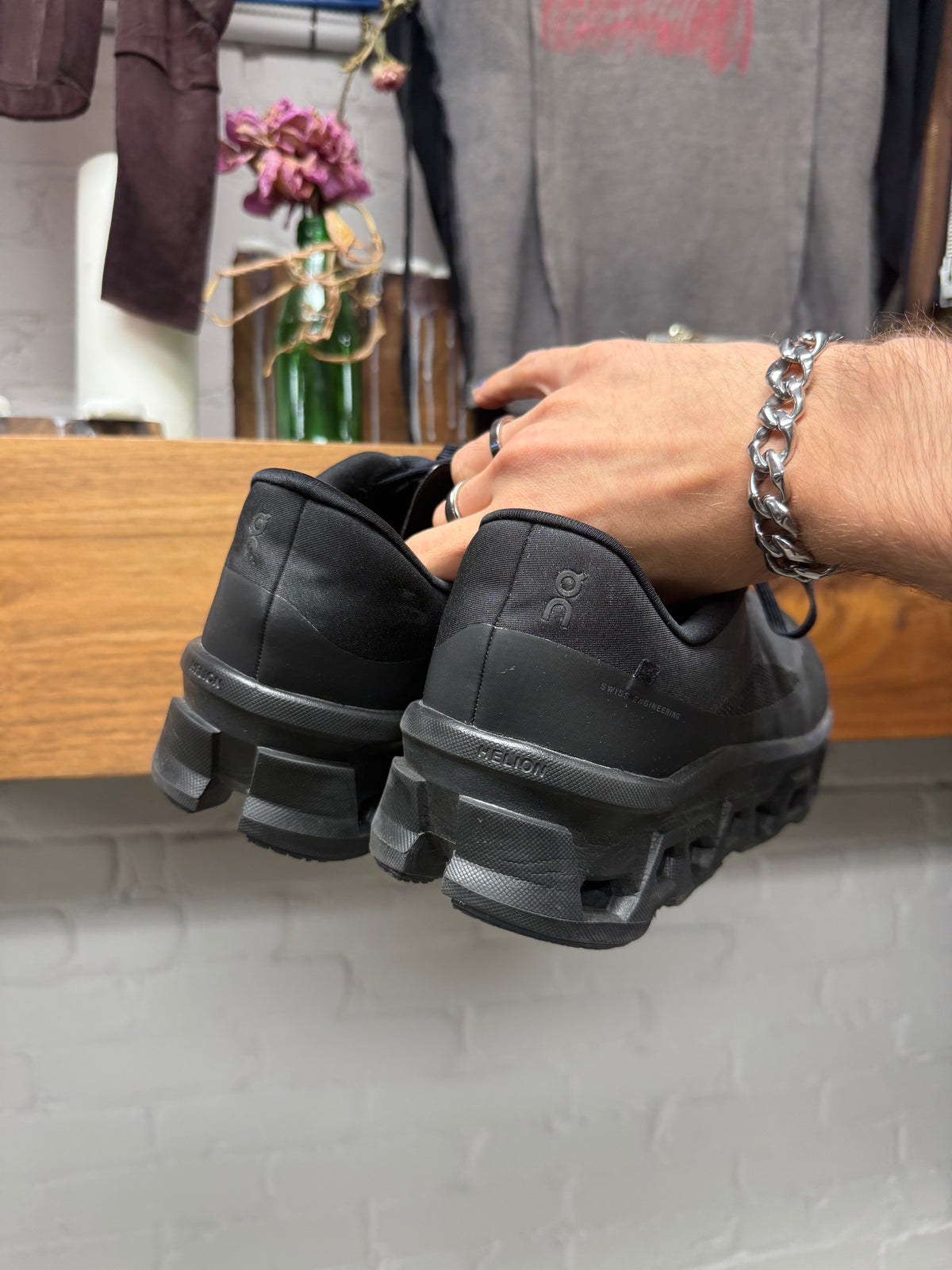 Post Archive Faction x ON Running ‘Cloudmonster 2’ Black Low Top Sneakers
