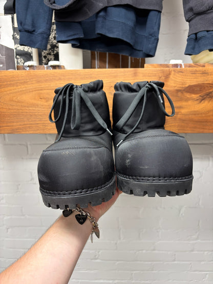 Balenciaga ‘Alaska’ Black Low Top Ski Boots